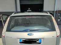 Usata Ford Focus 2015 Grigio Station wagon