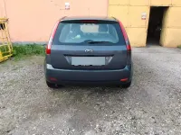 Usata Ford Fiesta 80 CV (58 kW) 2004 Grigio Utilitaria