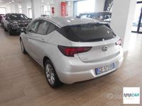 Usata Opel Astra Business Elegance 111 CV (81 kW) 2021 Argento Berlina