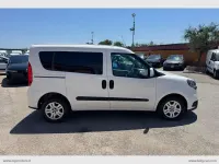 Usata Fiat Doblò Lounge 105 CV (77 kW) 2021 Bianco Monovolume