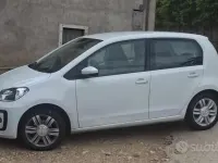 Usata VW up! Move 75 CV (55 kW) 2017 Bianco Utilitaria