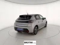 Usata Peugeot 208 Allure 101 CV (74 kW) 2021 Grigio metallizzato Utilitaria