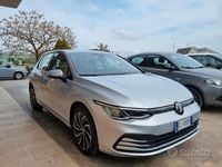 Usata VW Golf VIII Life 116 CV (85 kW) 2022 Grigio Berlina