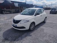 Usata Lancia Ypsilon 69 CV (50 kW) 2018 Bianco Utilitaria