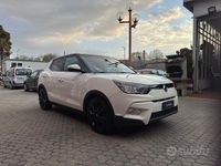 Usata Ssangyong (KGM) Tivoli 128 CV (94 kW) 2015 Bianco SUV