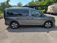 Usata Ford Tourneo 122 CV (89 kW) 2023 Grigio Monovolume