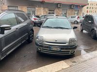 Usata Renault Clio II 58 CV (42 kW) 1998 Grigio Berlina