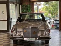 Usata Mercedes 280 155 CV (114 kW) 1971 Grigio metallizzato Berlina