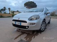 Usata Fiat Punto Lounge 69 CV (50 kW) 2016 Grigio Utilitaria