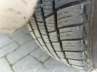 Usata Toyota Yaris 86 CV (63 kW) 2001 Grigio Berlina