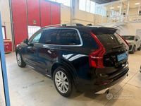 Usata Volvo XC90 Momentum 235 CV (172 kW) 2019 Nero SUV