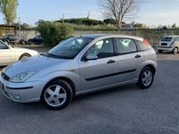 Usata Ford Focus Ambiente 116 CV (85 kW) 2004 Argento Berlina