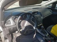 Gebraucht Opel Astra 140 PS (102 kW) 2013 Weiß Kombi