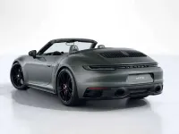 Usata Porsche 992 480 CV (353 kW) 2022 Verde adventurine Cabrio