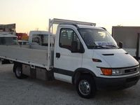 Usata Iveco Daily 110 CV (80 kW) 2001 Bianco pastello Furgone