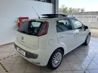 Usata Fiat Grande Punto 77 CV (56 kW) 2010 Bianco Utilitaria