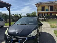 Usata Peugeot 208 Active 68 CV (50 kW) 2013 Nero Utilitaria