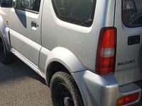 Usata Suzuki Jimny 80 CV (58 kW) 2005 Argento SUV