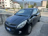 Usata Hyundai i20 Comfort 78 CV (57 kW) 2010 Nero Utilitaria