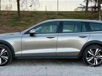 Usata Volvo V60 CC Business Edition 190 CV (139 kW) 2019 Grigio Station wagon