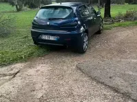 Usata Alfa Romeo 147 120 CV (88 kW) 2006 Bluazzurro Utilitaria