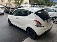 Usata Lancia Ypsilon Silver 69 CV (50 kW) 2022 Bianco Utilitaria