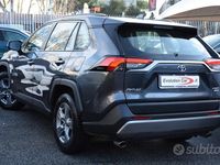 Usata Toyota RAV4 Hybrid Business Edition 222 CV (163 kW) 2022 Grigio metallizzato SUV