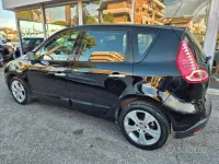 Usata Renault Scénic Dynamique 130 CV (95 kW) 2011 Marrone Monovolume