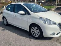 Usata Peugeot 208 68 CV (50 kW) 2013 Bianco Utilitaria