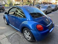Usata VW New Beetle 75 CV (55 kW) 2005 Blu Utilitaria