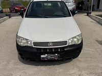 Usata Fiat Strada 84 CV (61 kW) 2010 Bianco Pick-up