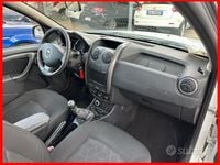 Usata Dacia Duster Lauréate 110 CV (80 kW) 2014 Bianco SUV