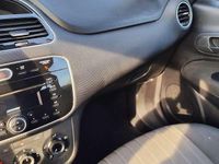 Usata Fiat Punto Young 69 CV (50 kW) 2017 Nero Utilitaria