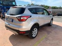Usata Ford Kuga Business Edition 120 CV (88 kW) 2018 Argento SUV