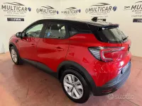 Usata Renault Captur Evolution 101 CV (74 kW) 2025 Rosso SUV