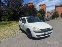 Usata Opel Corsa 58 CV (42 kW) 2002 Bianco Utilitaria