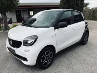 Usata Smart ForFour Passion 90 CV (66 kW) 2018 Tetto panoramico Utilitaria