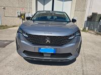 Usado Peugeot 5008 Allure 131 CV (96 kW) 2022 Gris SUV