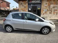 Usata Toyota Yaris 69 CV (50 kW) 2017 Grigio Utilitaria