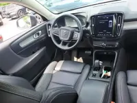 Usata Volvo XC40 Core 163 CV (119 kW) 2025 Verde SUV