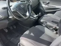 Usata Lancia Ypsilon Gold 69 CV (50 kW) 2015 Grigio Utilitaria