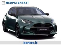 Nuova Toyota Yaris Hybrid Premium 131 CV (96 kW) 2026 Forest green & black Berlina
