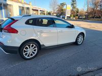 Usata Volvo V40 120 CV (88 kW) 2017 Bianco Berlina