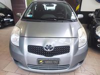 Usata Toyota Yaris Sol 69 CV (50 kW) 2007 Grigio Utilitaria