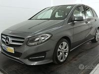 Usata Mercedes B220 184 CV (135 kW) 2015 Grigio metallizzato Monovolume