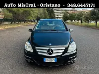 Usata Mercedes B200 140 CV (102 kW) 2009 Nero Monovolume