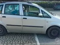 Usata Fiat Idea 95 CV (69 kW) 2005 Grigio Monovolume