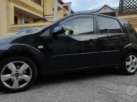 Usata Ford Fiesta 75 CV (55 kW) 2008 Nero Utilitaria