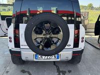 Usata Land Rover Defender SE 200 CV (147 kW) 2023 SUV