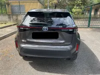 Usata Toyota Yaris Cross Active 92 CV (67 kW) 2022 Grigio SUV